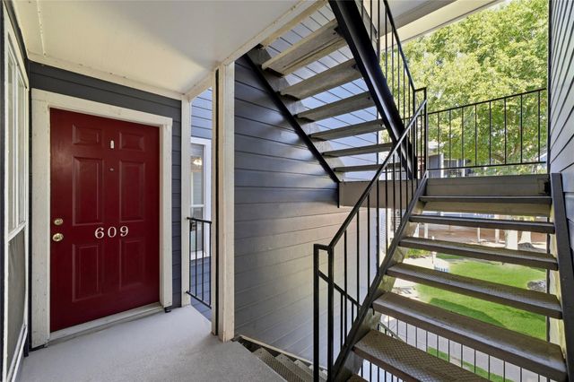18511 Egret Bay Boulevard 609, Webster, TX 77058