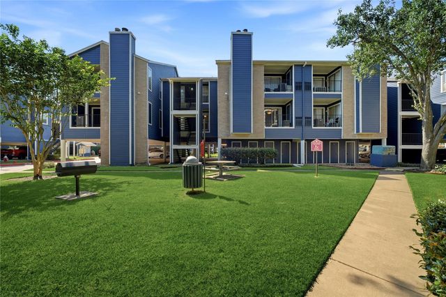 18511 Egret Bay Boulevard 609, Webster, TX 77058