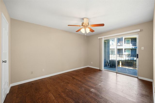 18511 Egret Bay Boulevard 609, Webster, TX 77058