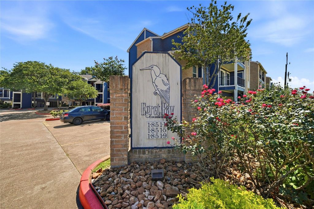 18511 Egret Bay Boulevard 609, Webster, TX 77058