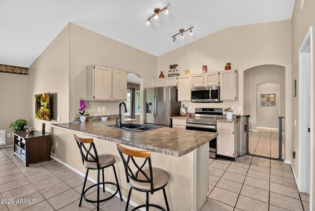739 S CHOLLA Street, Gilbert, AZ 85233