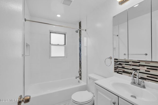 96 East Avenue 97, Atlantic Highlands, NJ 07716