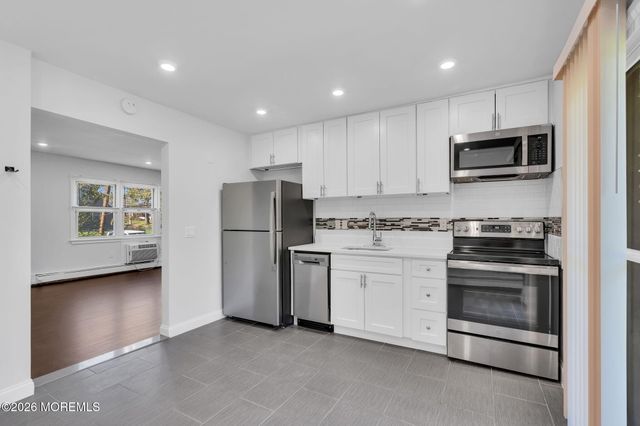 96 East Avenue 97, Atlantic Highlands, NJ 07716