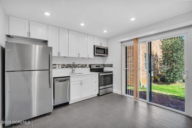 96 East Avenue 97, Atlantic Highlands, NJ 07716