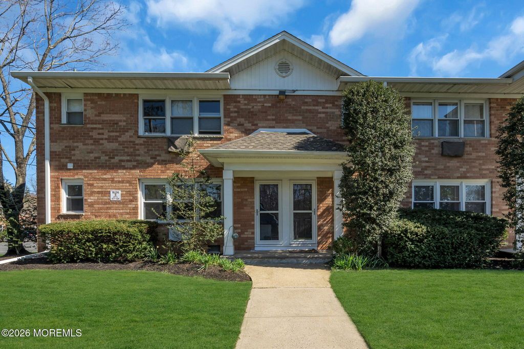 96 East Avenue 97, Atlantic Highlands, NJ 07716