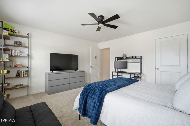 2544 Bridgeforth Crossing, Kingsport, TN 37664