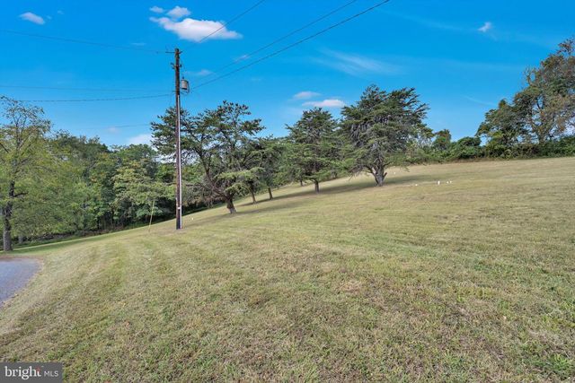 31 FERN LN, Auburn, PA 17922