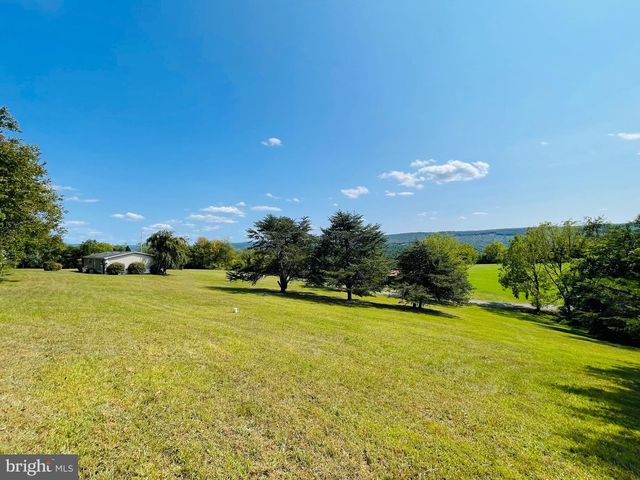 31 FERN LN, Auburn, PA 17922