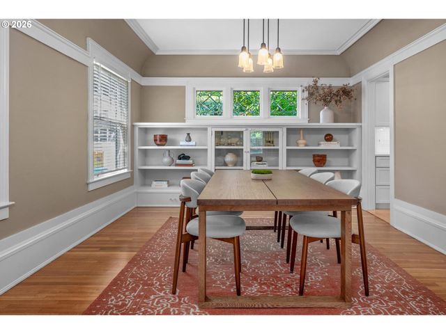 2343 Ne 27TH Ave, Portland, OR 97212