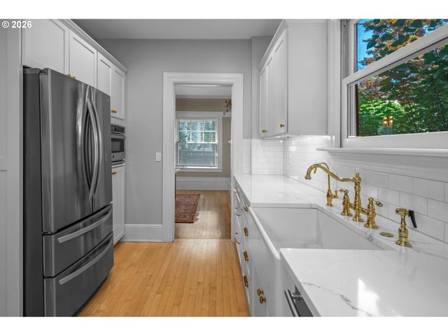 2343 Ne 27TH Ave, Portland, OR 97212