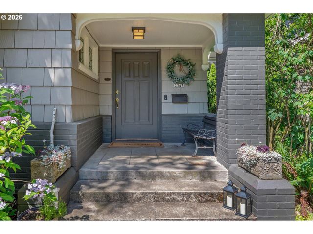 2343 Ne 27TH Ave, Portland, OR 97212