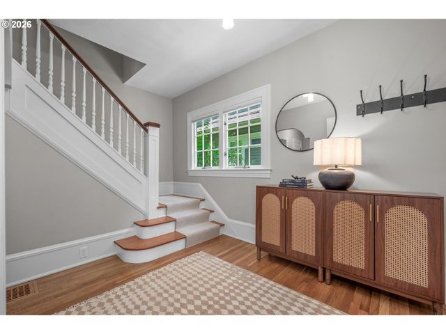 2343 Ne 27TH Ave, Portland, OR 97212