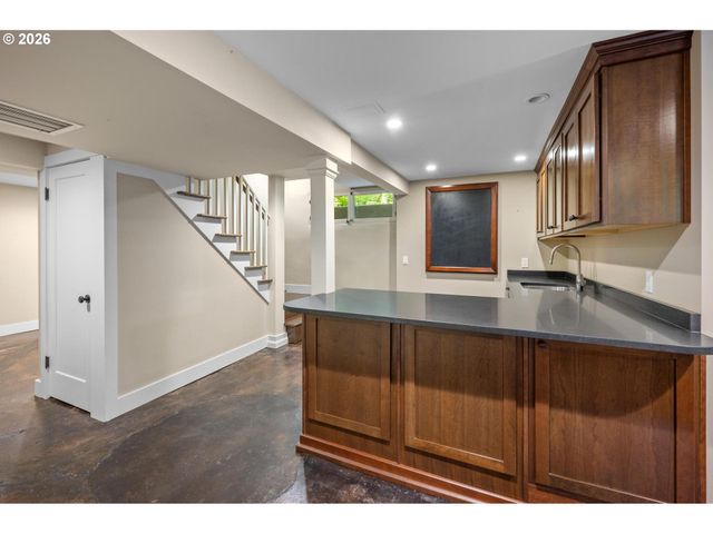 2343 Ne 27TH Ave, Portland, OR 97212