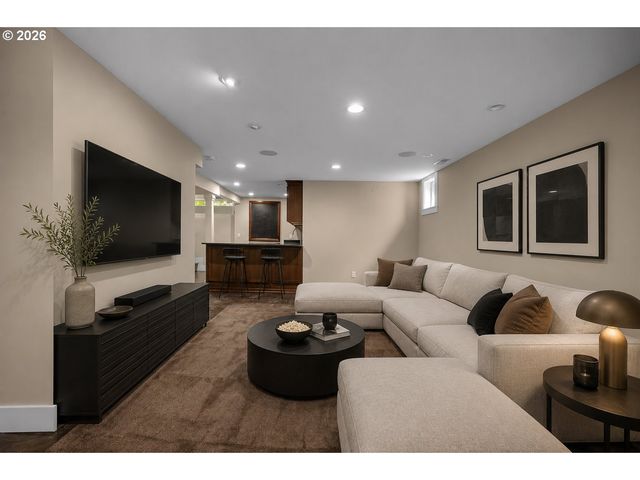 2343 Ne 27TH Ave, Portland, OR 97212