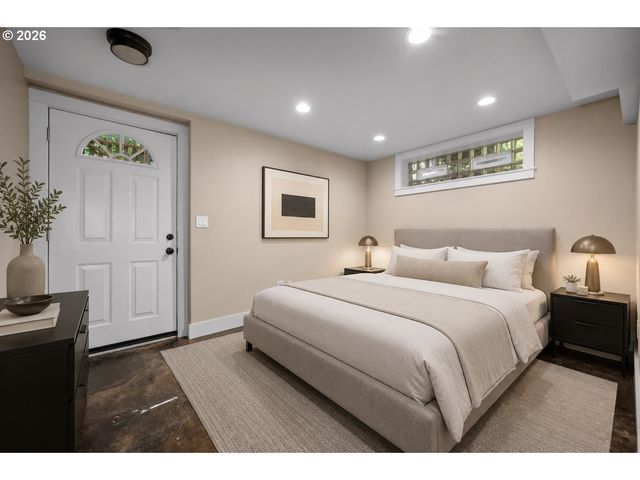 2343 Ne 27TH Ave, Portland, OR 97212