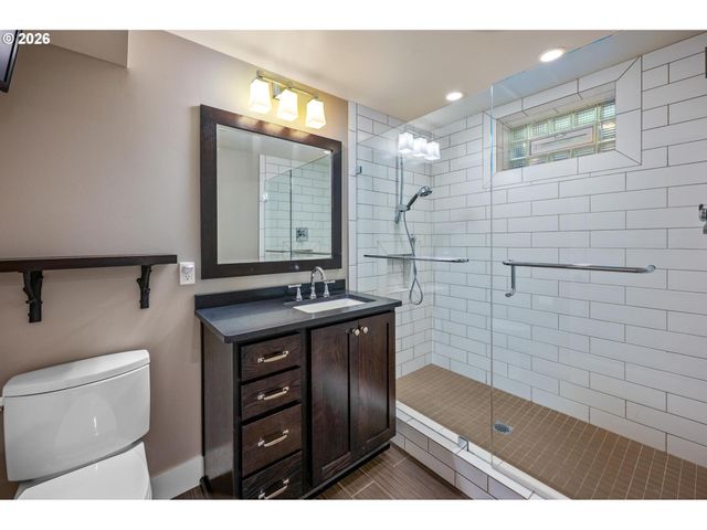 2343 Ne 27TH Ave, Portland, OR 97212