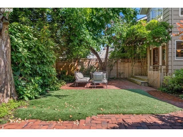 2343 Ne 27TH Ave, Portland, OR 97212