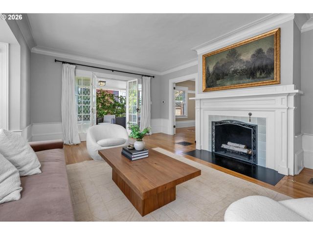 2343 Ne 27TH Ave, Portland, OR 97212