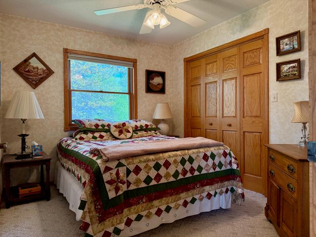 6353 S State Road 10, Knox, IN 46534