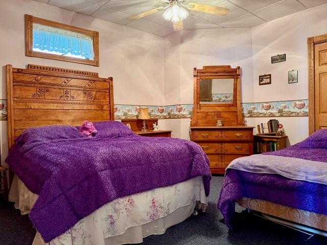 6353 S State Road 10, Knox, IN 46534