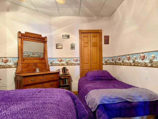 6353 S State Road 10, Knox, IN 46534