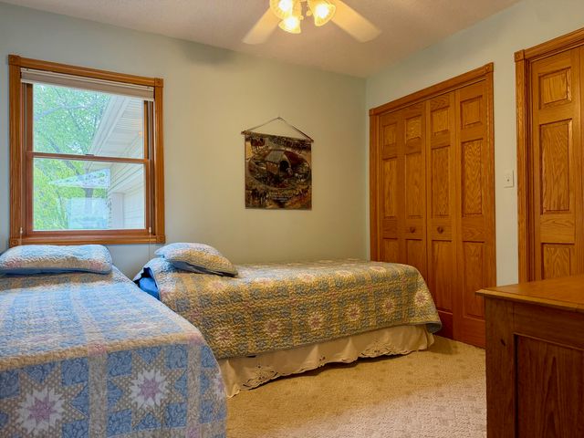 6353 S State Road 10, Knox, IN 46534