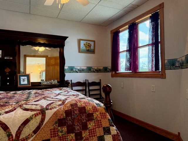 6353 S State Road 10, Knox, IN 46534