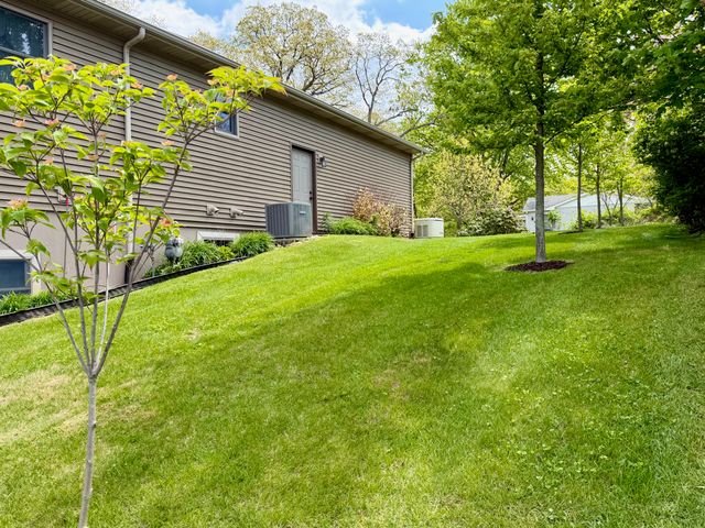 6353 S State Road 10, Knox, IN 46534