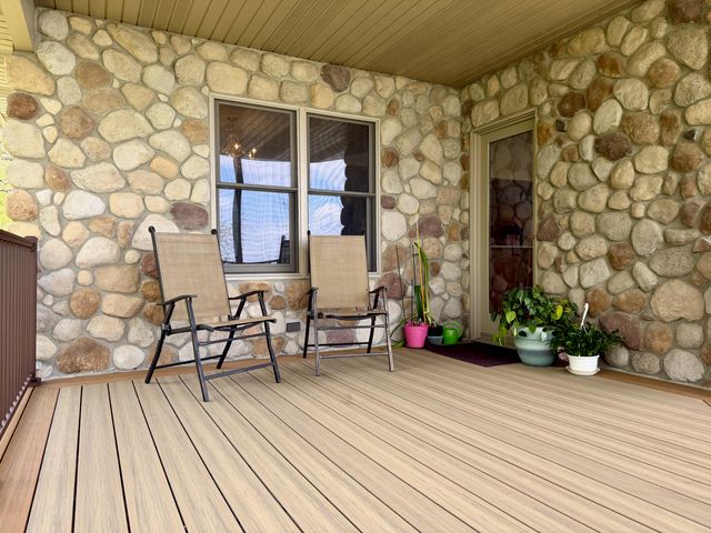 6353 S State Road 10, Knox, IN 46534