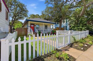 3511 Avenue Q, Galveston, TX 77550