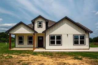 367 Stockade Ranch RD, Paige, TX 78659