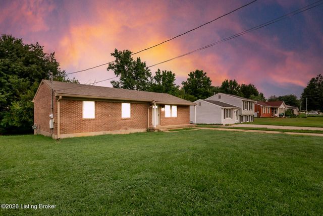 12420 Somerset Dr, Louisville, KY 40229