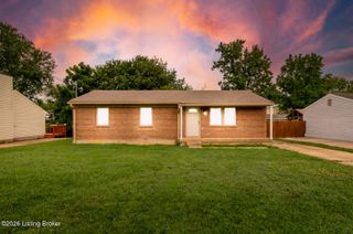 12420 Somerset Dr, Louisville, KY 40229