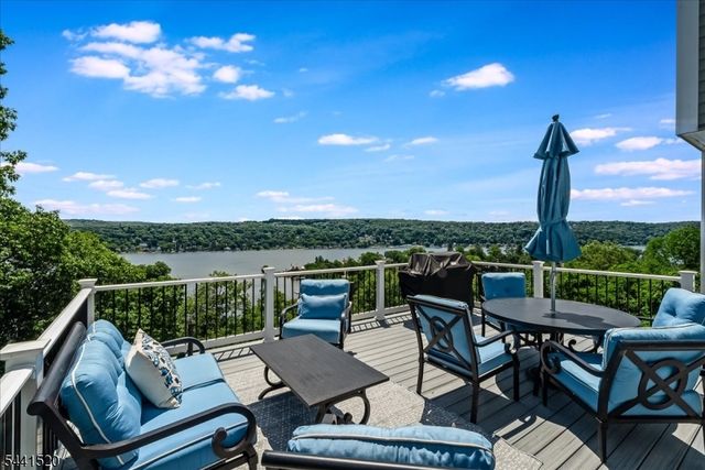 56 Crestwood Trl, Sparta Twp., NJ 07871