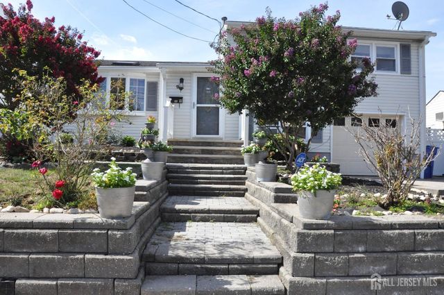 9 FLORENCE Drive, Parlin, NJ 08859
