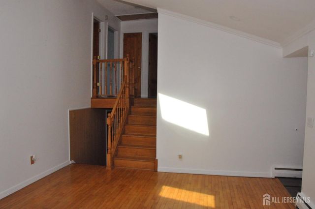 9 FLORENCE Drive, Parlin, NJ 08859