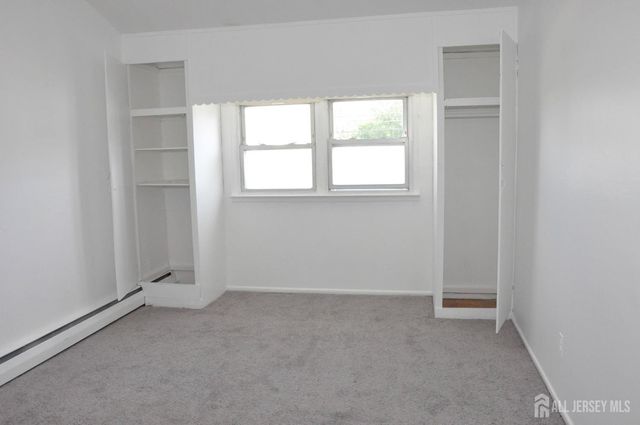 9 FLORENCE Drive, Parlin, NJ 08859