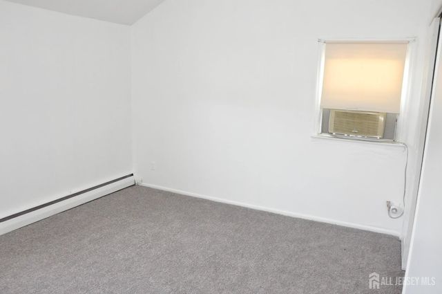 9 FLORENCE Drive, Parlin, NJ 08859