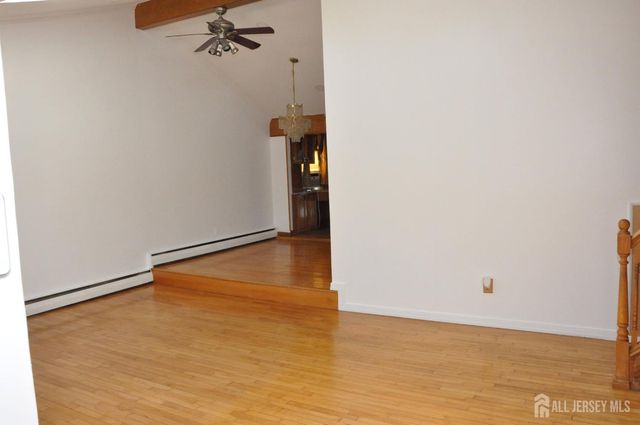 9 FLORENCE Drive, Parlin, NJ 08859