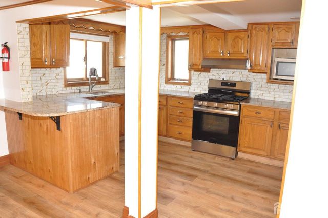9 FLORENCE Drive, Parlin, NJ 08859