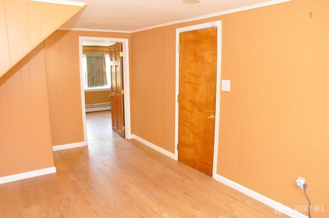 9 FLORENCE Drive, Parlin, NJ 08859