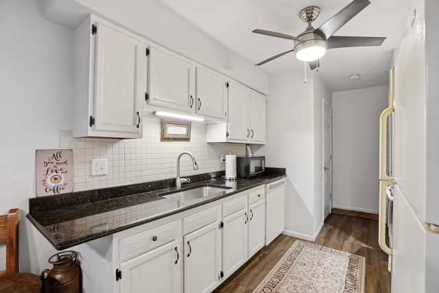 41379 Southwind Drive, Canton, MI 48188