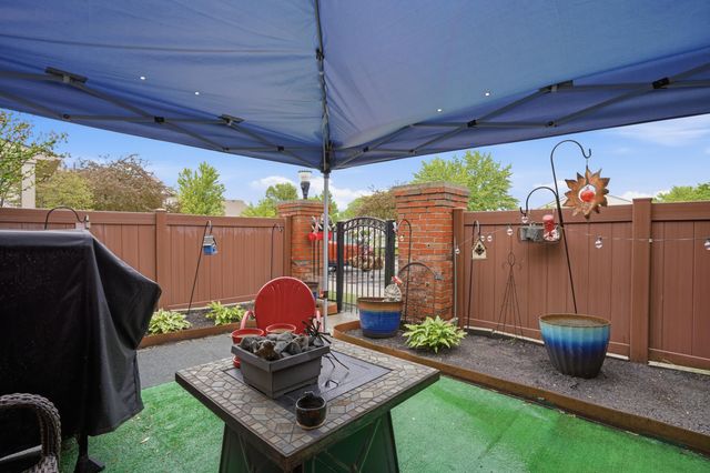 41379 Southwind Drive, Canton, MI 48188