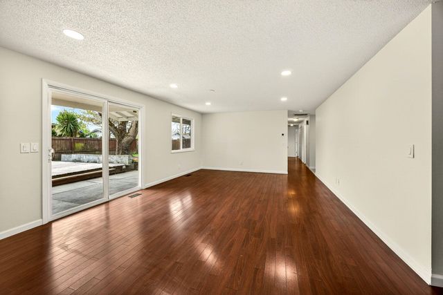 1680 Brookhurst Street, Medford, OR 97504