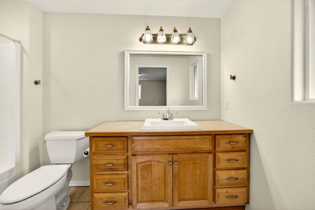 1680 Brookhurst Street, Medford, OR 97504