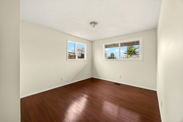 1680 Brookhurst Street, Medford, OR 97504