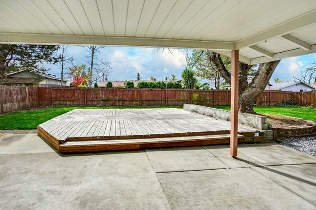 1680 Brookhurst Street, Medford, OR 97504