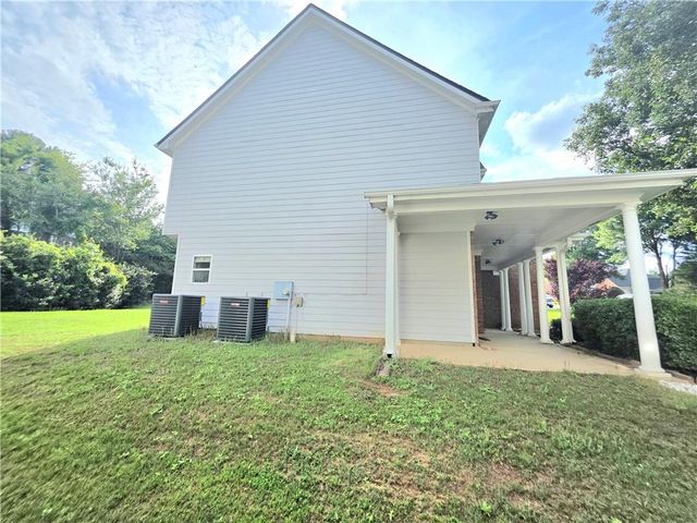 3385 Wellbrook Drive, Loganville, GA 30052