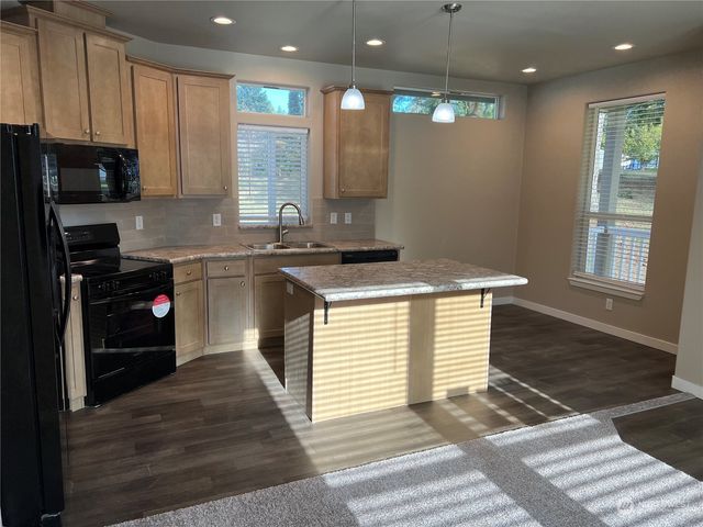 3371 SE Bielmeier Road #95, Port Orchard, WA 98367