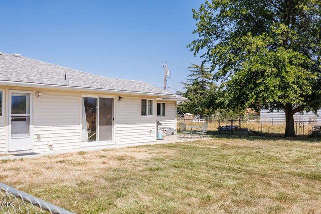 2941 Sylvia Road, Medford, OR 97502